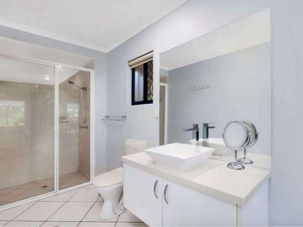 1 Iona Close, Edge Hill - Thumbnail 6