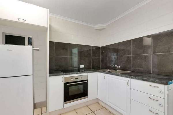 5/4 McPherson Close, Edge Hill - Thumbnail 3