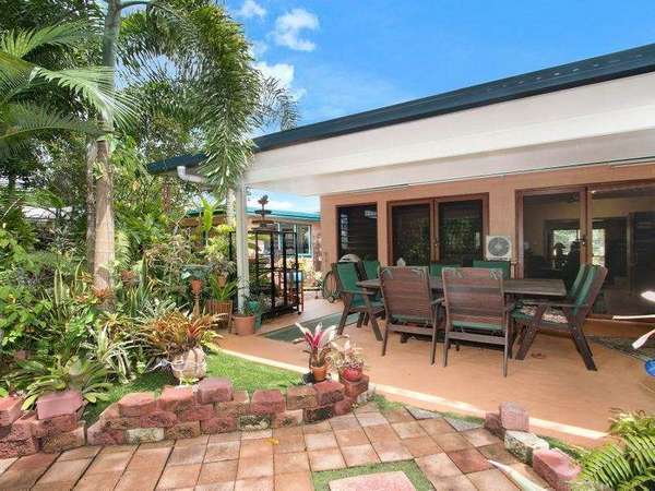 5 Baronia Crescent, Holloways Beach - Thumbnail 3