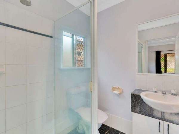 19 Myrtle Close, Mount Sheridan - Thumbnail 6