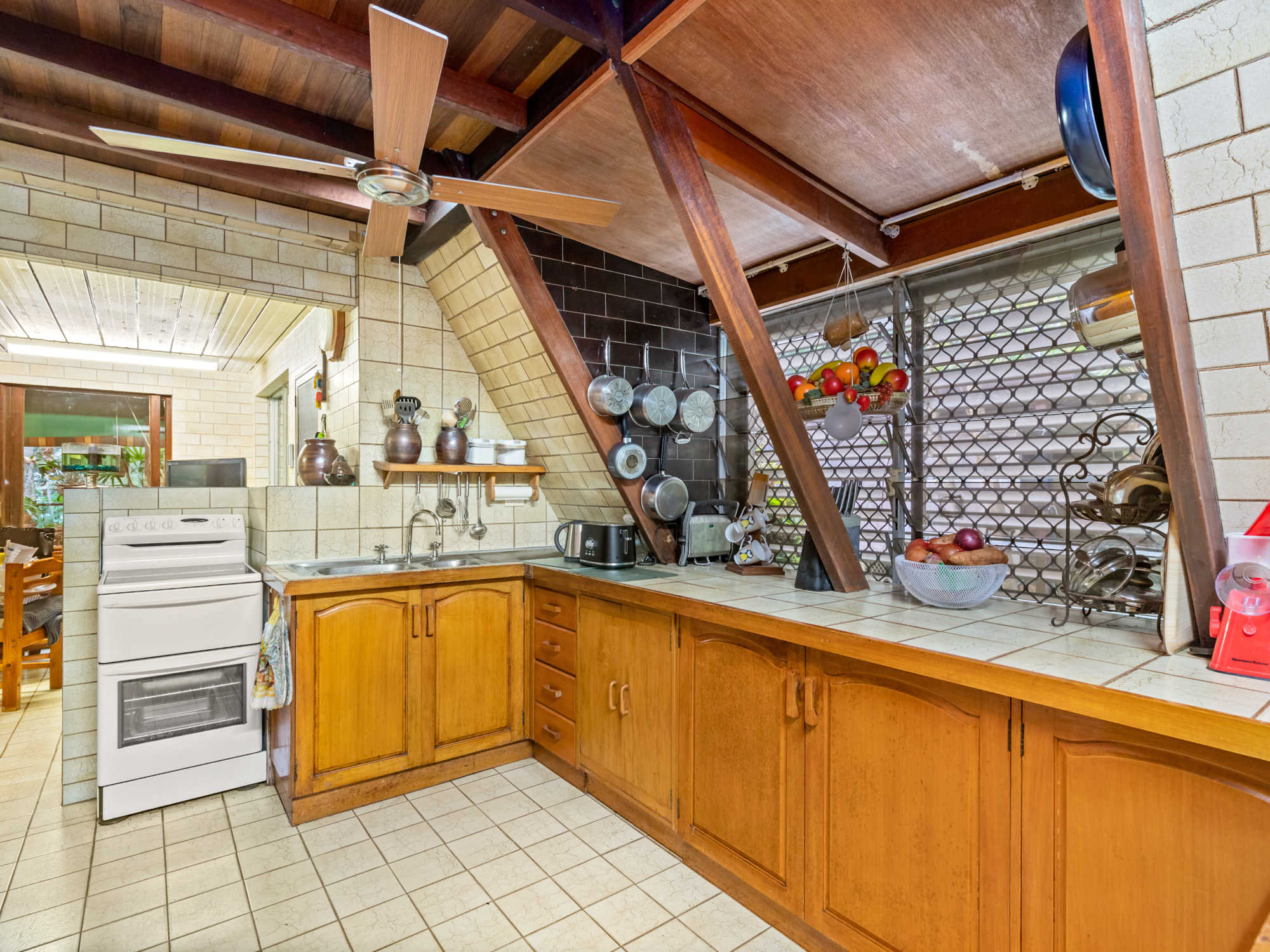 27 Batt Street, Clifton Beach - Thumbnail 5