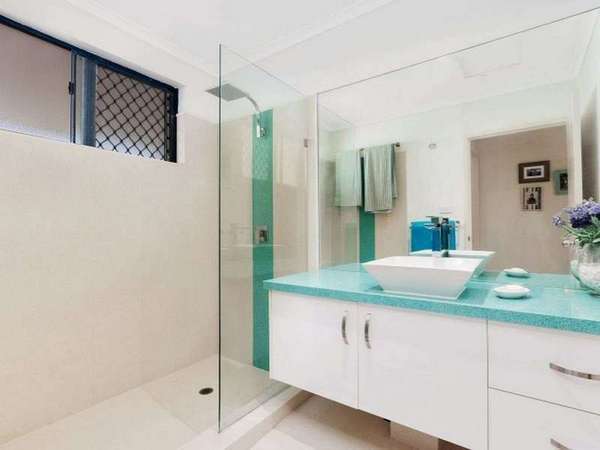 1 Iona Close, Edge Hill - Thumbnail 8