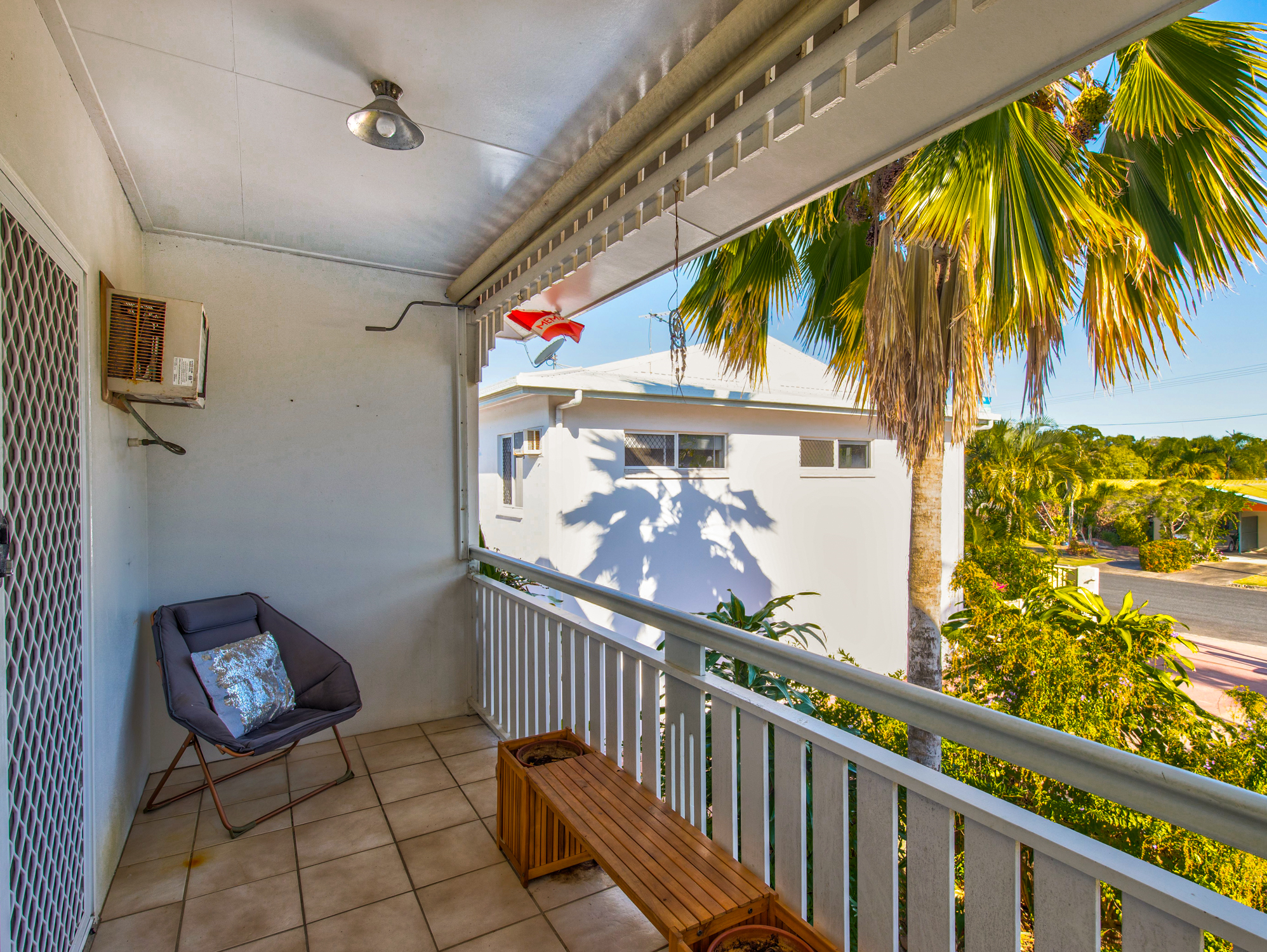 8/6-10 Palm Street, Holloways Beach - Thumbnail 8