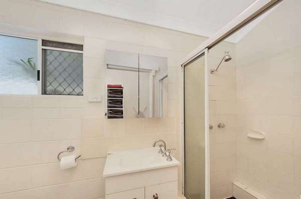 7/485 McCoombe Street, Mooroobool - Thumbnail 4