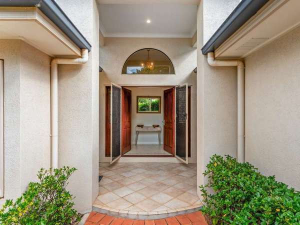 1 Hanah Close, Mount Sheridan - Thumbnail 2