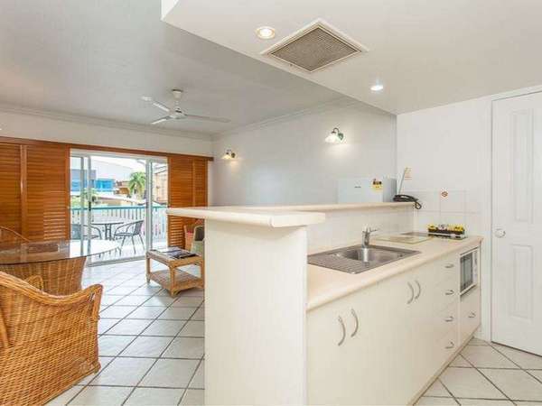 2/63 McLeod Street, Cairns City - Thumbnail 2
