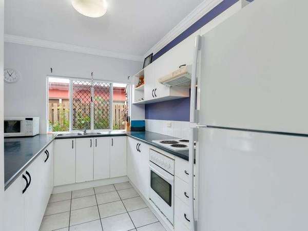 19 Myrtle Close, Mount Sheridan - Thumbnail 4