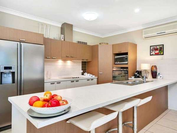 55 Leftwich Street, White Rock - Thumbnail 2