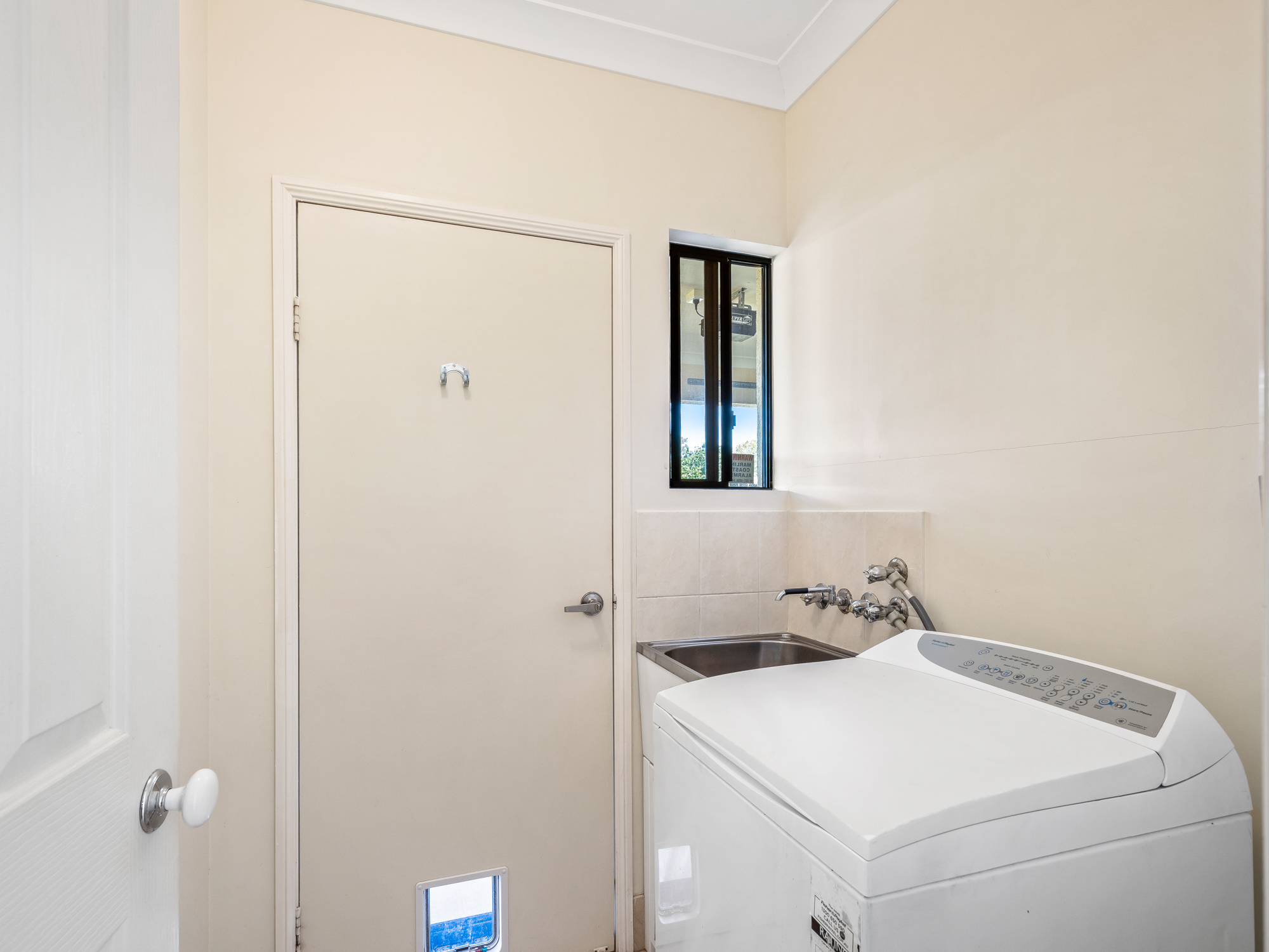60 Cooktown Road, Edmonton - Thumbnail 8