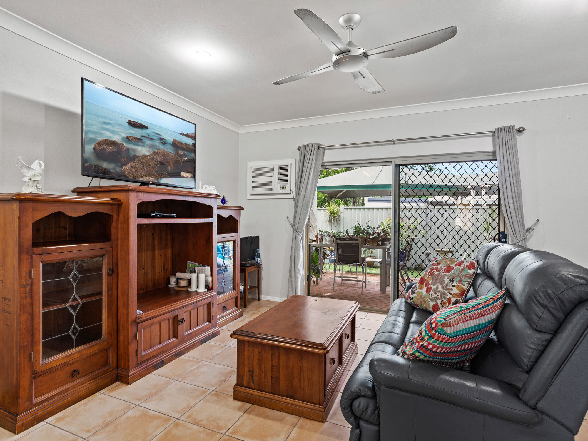 1/5 - 7 Oyster Court, Trinity Beach - Thumbnail 2
