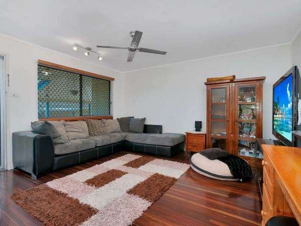 11 Brant Close, Manoora - Thumbnail 2