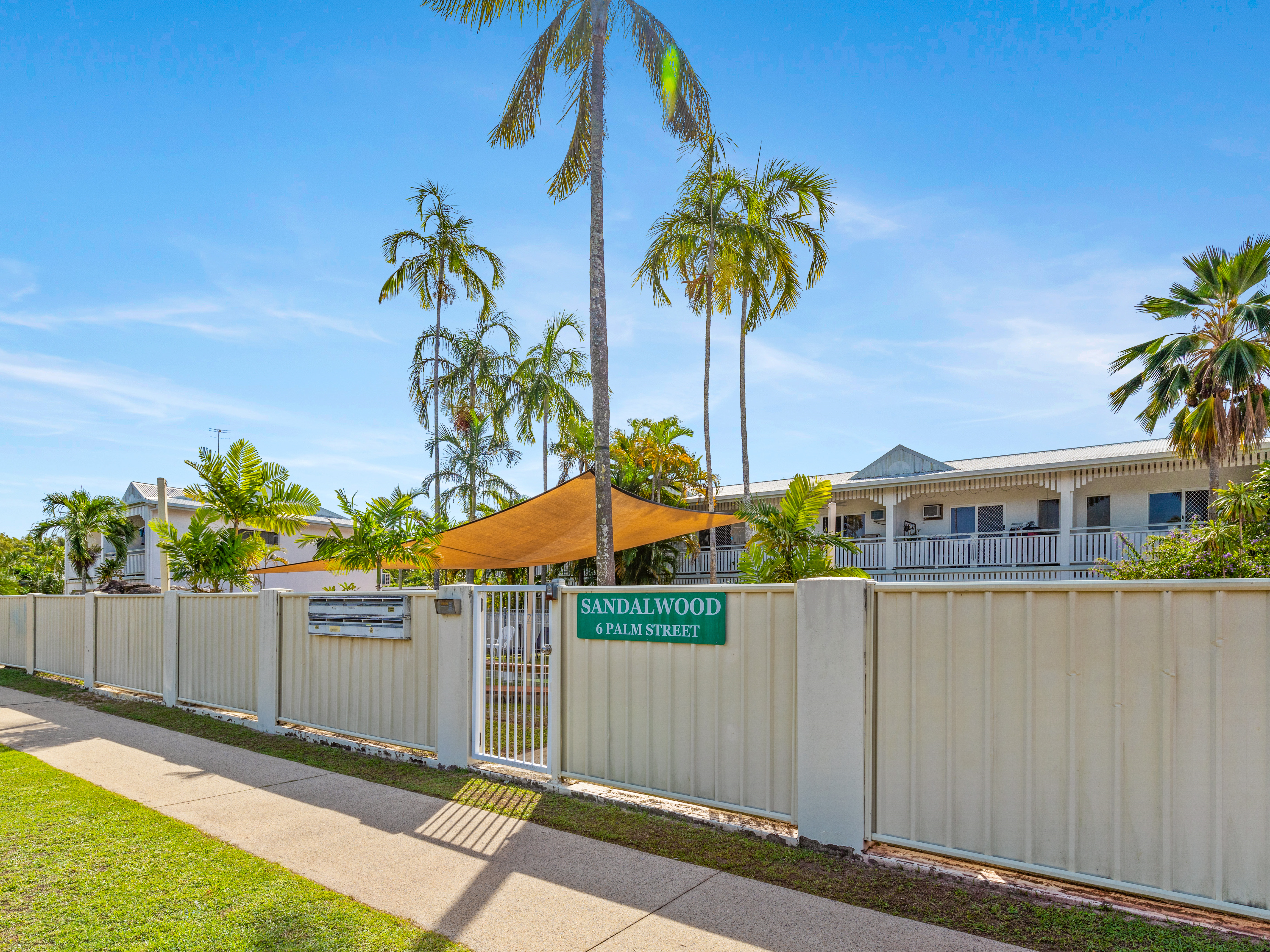 1/6 Palm Street, Holloways Beach - Thumbnail 4