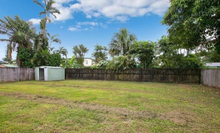 8 McGregor Street, Manoora - Thumbnail 4