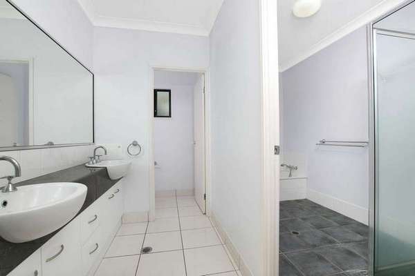 5 Hopkins Street, White Rock - Thumbnail 7