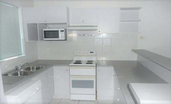 12/21-25 GIVENS STREET, Westcourt - Thumbnail 6