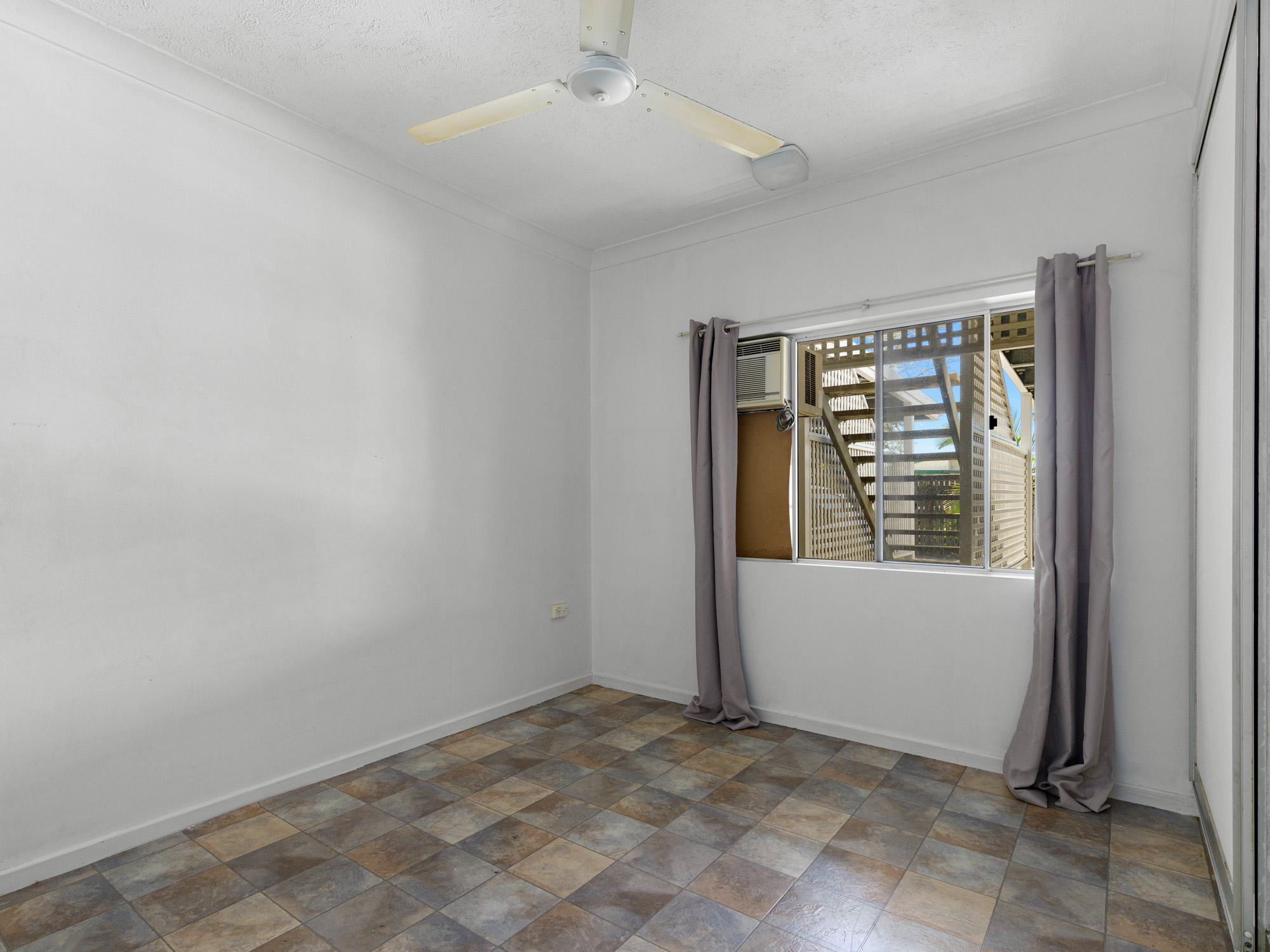 4/8 Bell Street, Bungalow - Thumbnail 6