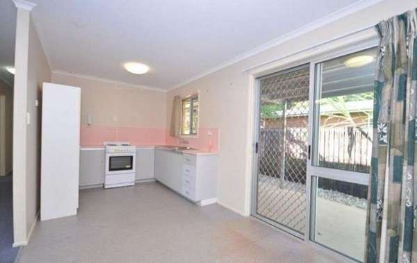 36 Long Street, Mooroobool - Thumbnail 2