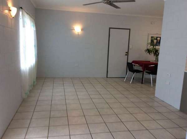 60 YANGOORA STREET, White Rock - Thumbnail 2