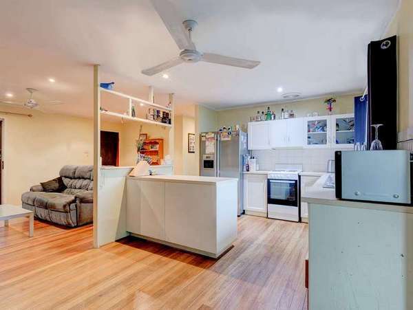 10 Nancy Street, Yorkeys Knob - Thumbnail 4