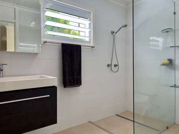 31 Illich Street, Kurrimine Beach - Thumbnail 4