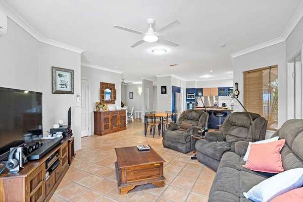 17 Allinga Close, Bentley Park - Thumbnail 7