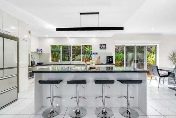 14 Whyandra Close, Mount Sheridan - Thumbnail 3