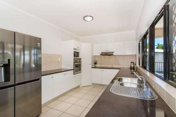 1 Wilmot Close, Edmonton - Thumbnail 5