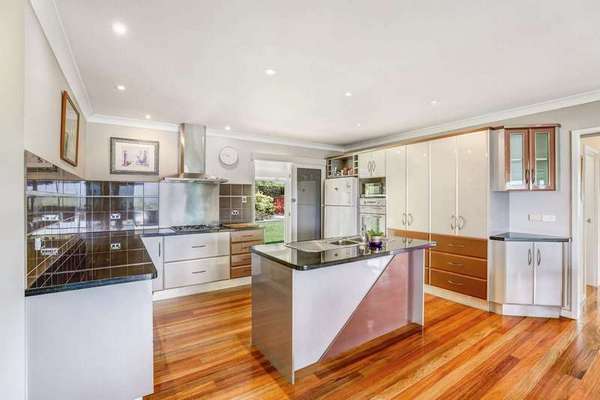 19 Marti Street, Bayview Heights - Thumbnail 2