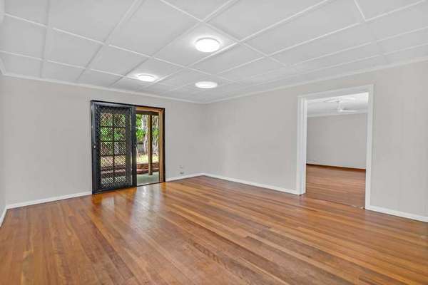131 Greenslopes Street, Edge Hill - Thumbnail 7
