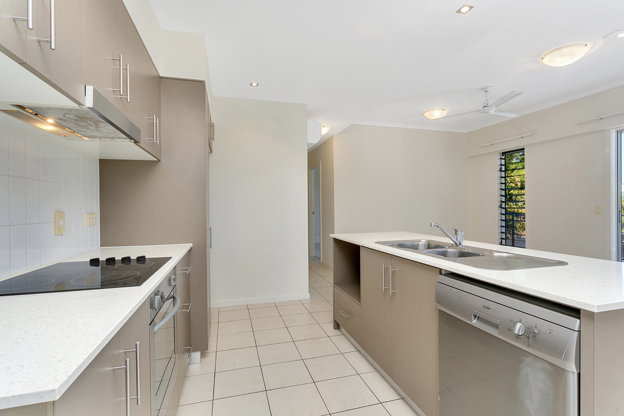 8/189-191 Abbott Street, Cairns City - Thumbnail 4