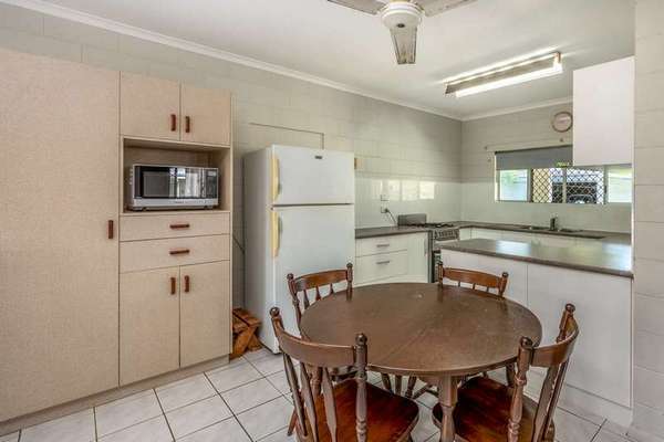 9 Olive Crescent, Kurrimine Beach - Thumbnail 6