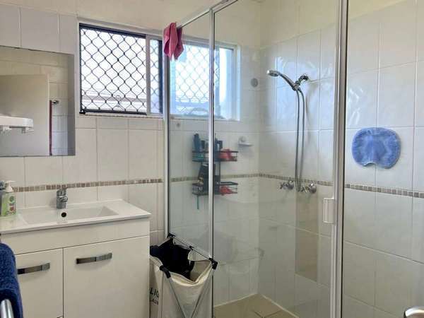 2/13-15 English Street, Manunda - Thumbnail 8