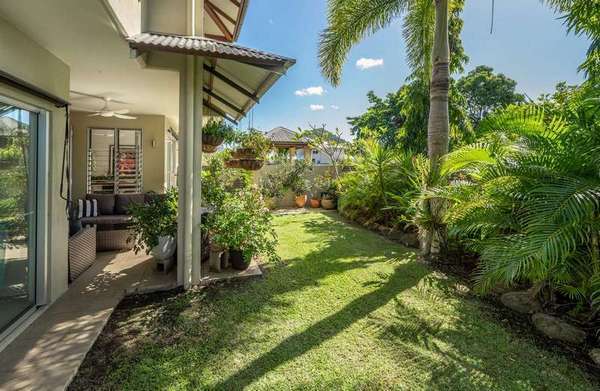 1/110 Harbour Drive, Trinity Park - Thumbnail 2