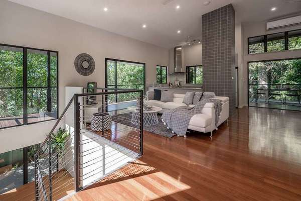 9 Flame Close, Bayview Heights - Thumbnail 2