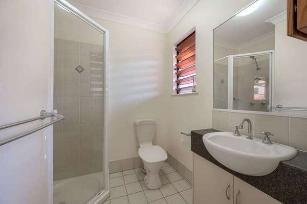 8/185-187 Kamerunga Road, Freshwater - Thumbnail 4