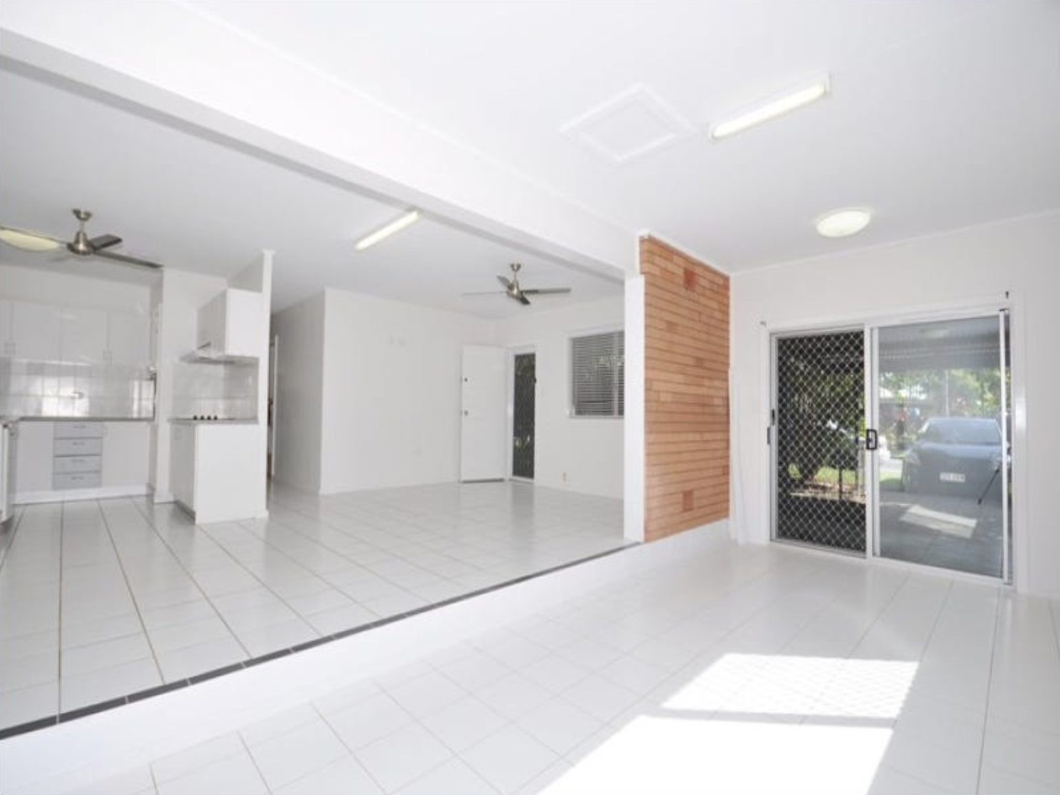 37 Henley Street, Earlville - Thumbnail 2