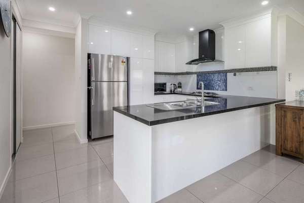 18 Moroney Avenue, Edmonton - Thumbnail 2