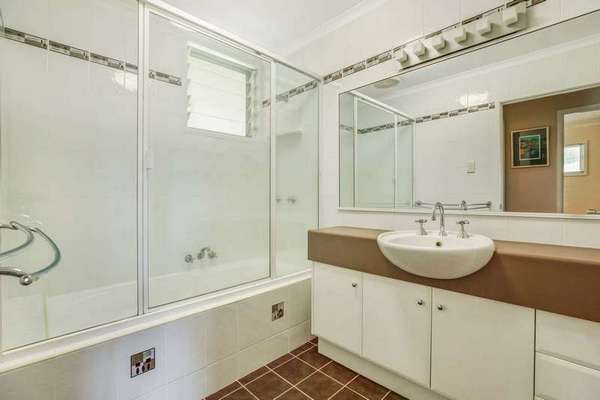 19 Marti Street, Bayview Heights - Thumbnail 8