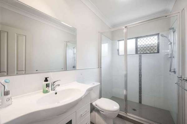 22 Carter Close, Smithfield - Thumbnail 6
