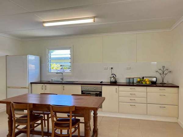 31 Illich Street, Kurrimine Beach - Thumbnail 2