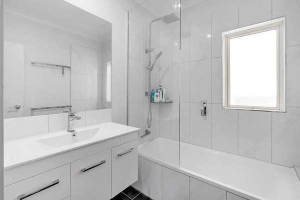 179 Robert Road, Bentley Park - Thumbnail 2
