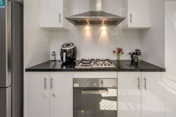 22 Carter Close, Smithfield - Thumbnail 5