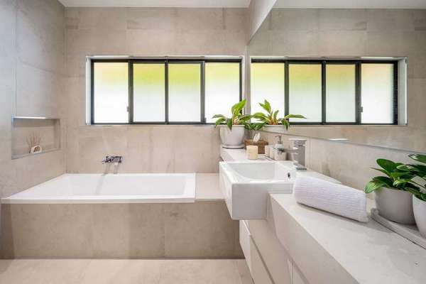 16 Anivas Close, Freshwater - Thumbnail 4