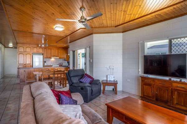 20 Illich Street, Kurrimine Beach - Thumbnail 2