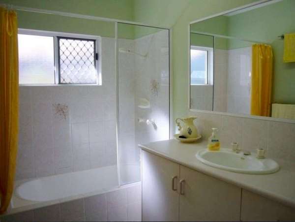 8 Lamb Street, Smithfield - Thumbnail 6
