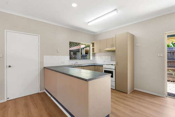 10 Lamb Street, Smithfield - Thumbnail 8