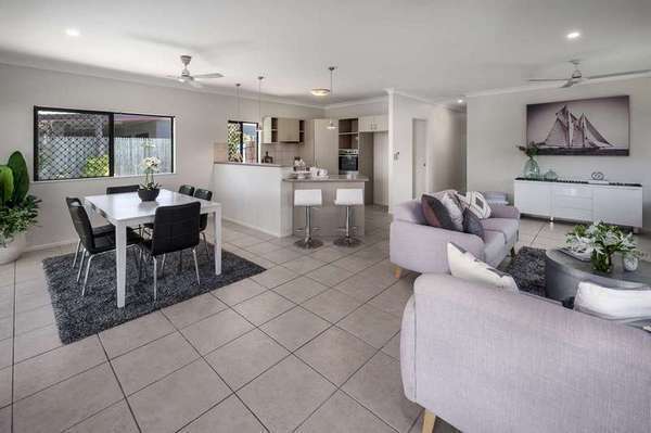 10 Arkendeith Drive, Edmonton - Thumbnail 2