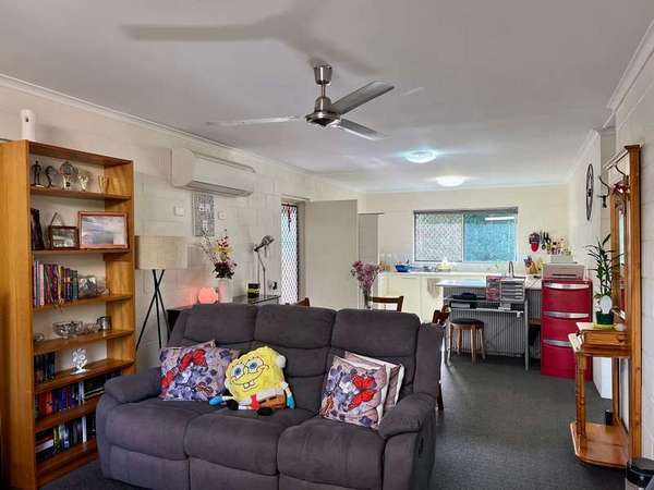 2/13-15 English Street, Manunda - Thumbnail 4