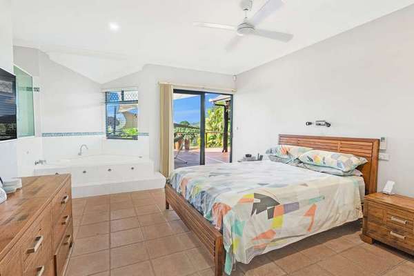 17 Allinga Close, Bentley Park - Thumbnail 2
