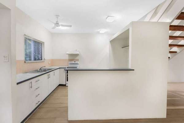 10/11-13 Pioneer Street, Manoora - Thumbnail 7